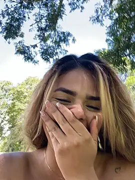 ZoeJohnsoon online show from 11.17.25