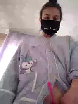 MikaKors online show from 01.19.25