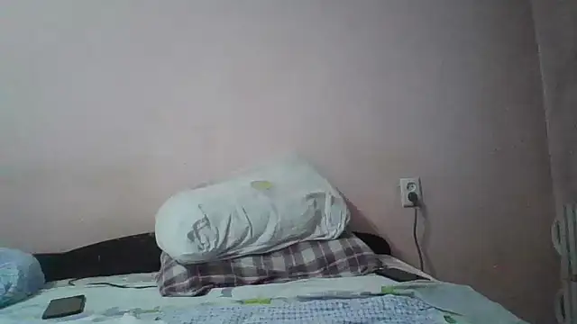 MikaKors online show from 02.11.25