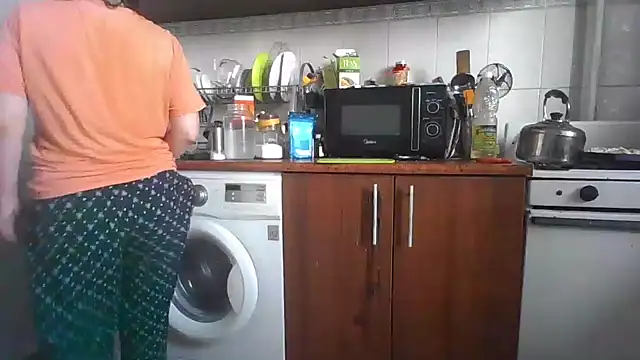 MikaKors online show from 03.02.25