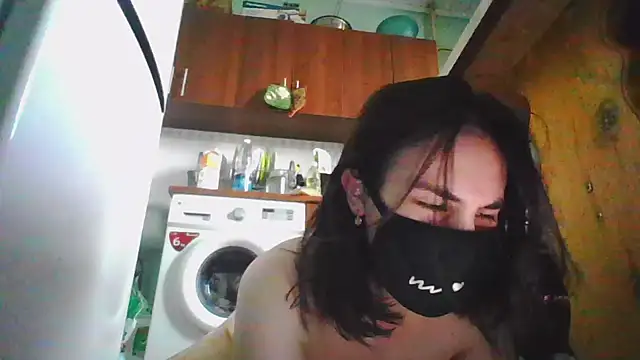 MikaKors online show from 03.15.25