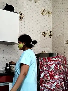 Snapshot of illay_love chatting on 10.25.25 illay love online show from 10.25.25