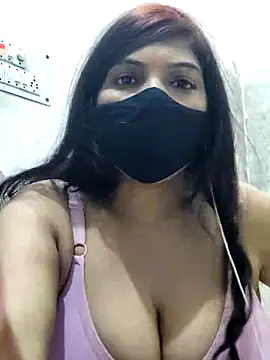 Snapshot of illay_love chatting on 10.30.25 illay love online show from 10.30.25