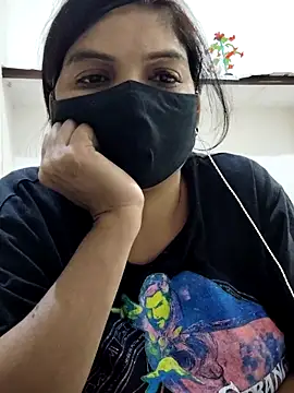 Snapshot of illay_love chatting on 11.14.25 illay love online show from 11.14.25