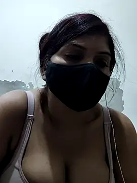 Snapshot of illay_love chatting on 11.28.25 illay love online show from 11.28.25