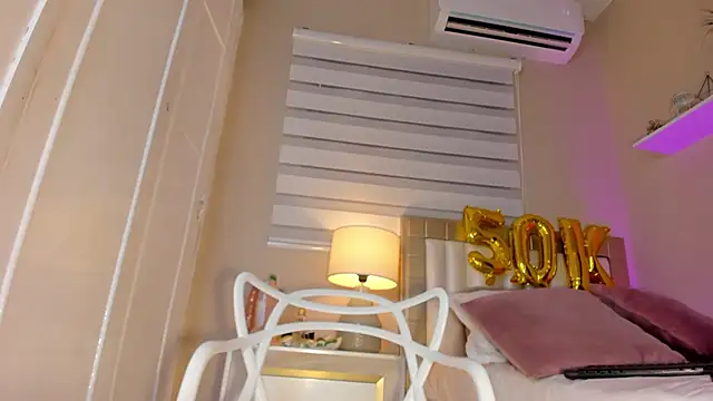 zoe sky  online show from 03.15.25