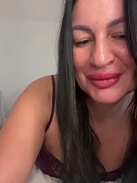 Snapshot of Helena7077 chatting on 11.13.25 Helena7077 online show from 11.13.25