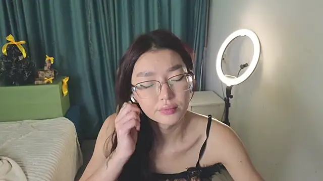 AudreyMell online show from 12.14.25