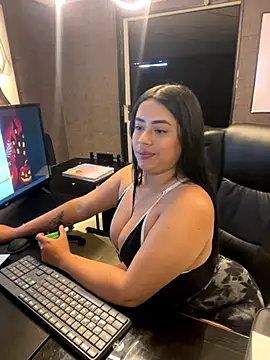 ElaaPerez online show from 10.23.25