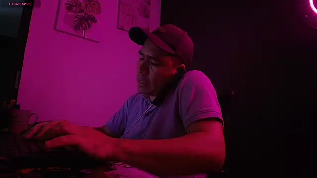 Snapshot of Jhonatan_Morales_S chatting on 01.10.25 Jhonatan Morales S online show from 01.10.25