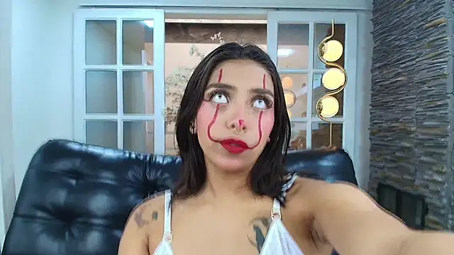 miss collins online show from 10.31.25