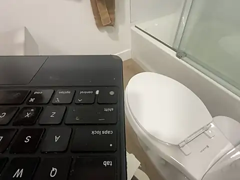 Snapshot of RuffClvb chatting on 12.24.24 RuffClvb online show from 12.24.24