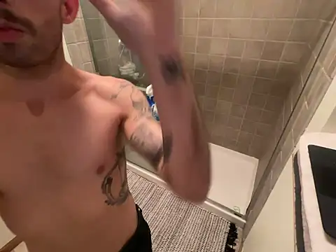 Snapshot of RuffClvb chatting on 02.13.25 RuffClvb online show from 02.13.25