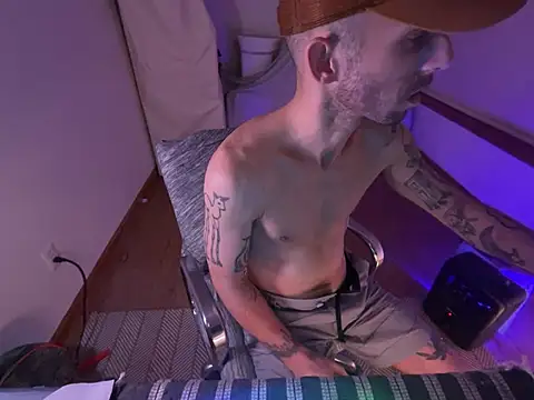 Snapshot of RuffClvb chatting on 02.16.25 RuffClvb online show from 02.16.25