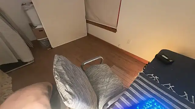 Snapshot of RuffClvb chatting on 02.18.25 RuffClvb online show from 02.18.25