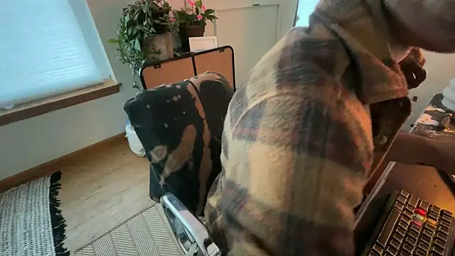 Snapshot of RuffClvb chatting on 02.28.26 RuffClvb online show from 02.28.26