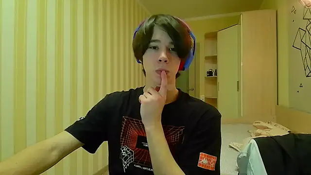 gayGamogey online show from 03.19.25