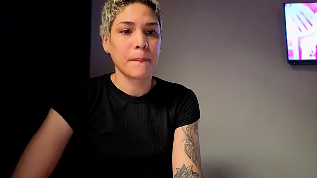 Snapshot of Charlee_pink chatting on 07.11.26 Charlee pink online show from 07.11.26