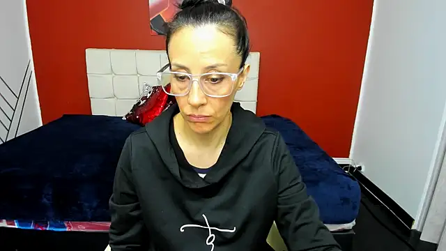 Snapshot of Abrillee1 chatting on 01.11.25 Abrillee1 online show from 01.11.25