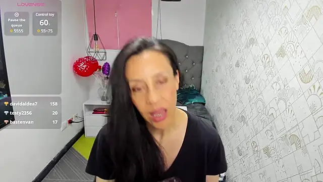 Snapshot of Abrillee1 chatting on 03.11.25 Abrillee1 online show from 03.11.25