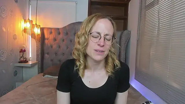 Snapshot of SammySanders chatting on 03.04.25 SammySanders online show from 03.04.25