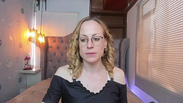 Snapshot of SammySanders chatting on 03.20.25 SammySanders online show from 03.20.25