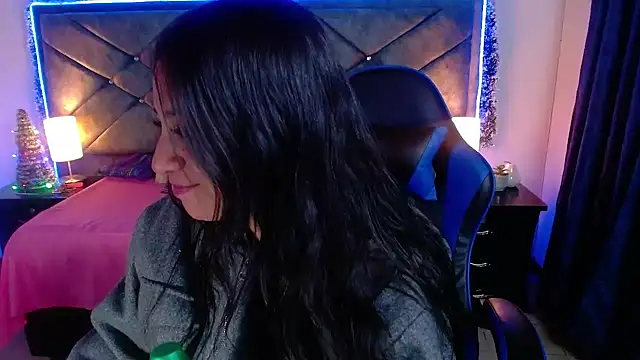 Julietacollins06 online show from 12.18.25