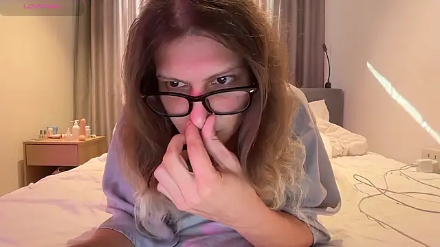 Alice Pinkhead online show from 03.19.26