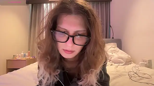 Alice Pinkhead online show from 04.02.26