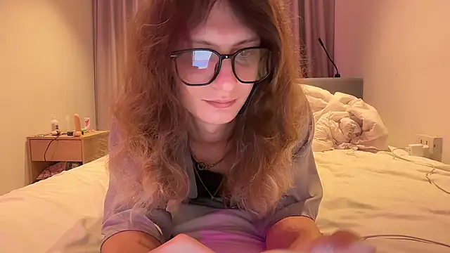 Snapshot of Alice_Pinkhead chatting on 06.29.26 Alice Pinkhead online show from 06.29.26