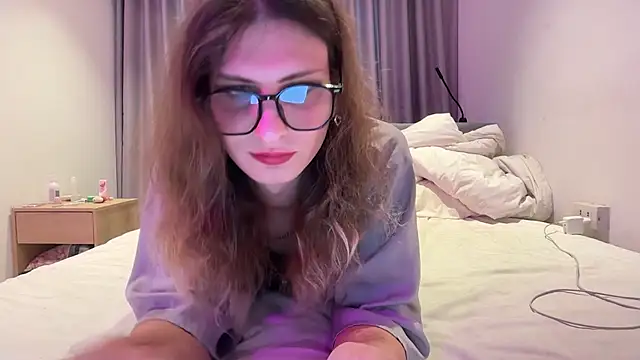 Snapshot of Alice_Pinkhead chatting on 06.30.26 Alice Pinkhead online show from 06.30.26