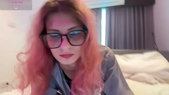Snapshot of Alice_Pinkhead chatting on 07.16.26 Alice Pinkhead online show from 07.16.26
