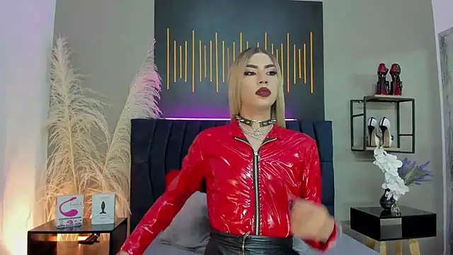 BrianaSchafer online show from 02.05.25