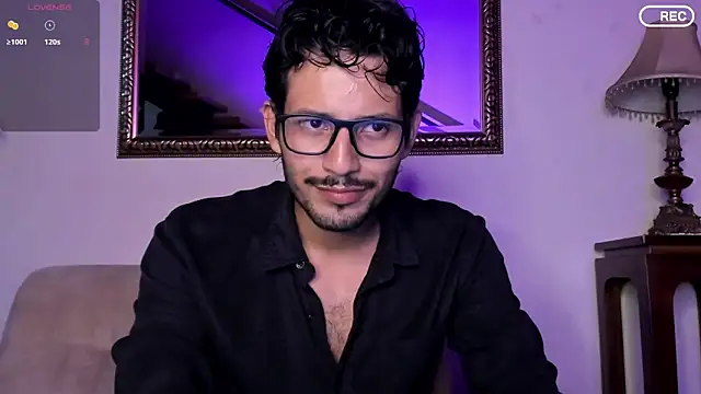 Nicholasrodrii online show from 12.13.25