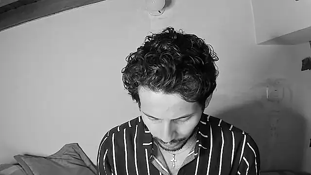 Nicholasrodrii online show from 06.14.26