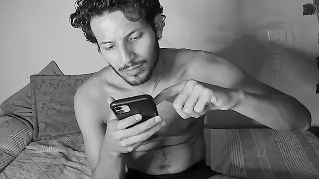 Nicholasrodrii online show from 06.14.26