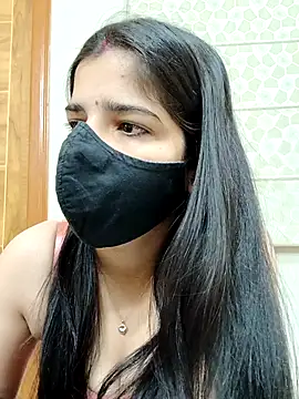 Snapshot of aaliya_bhattt chatting on 02.01.25 aaliya bhattt online show from 02.01.25