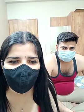 Snapshot of aaliya_bhattt chatting on 03.05.25 aaliya bhattt online show from 03.05.25