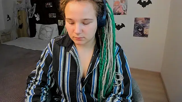 GloriaHylivi online show from 12.07.24