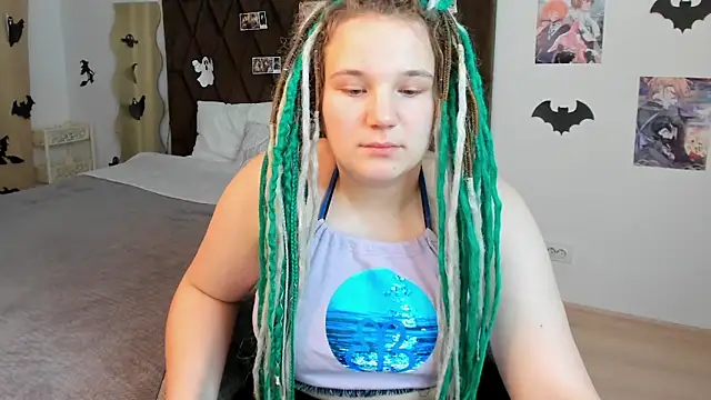 GloriaHylivi online show from 12.21.24