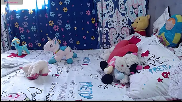 Lunawillis online show from 09.13.25