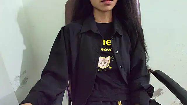 Snapshot of Srabontii chatting on 03.14.25 Srabontii online show from 03.14.25