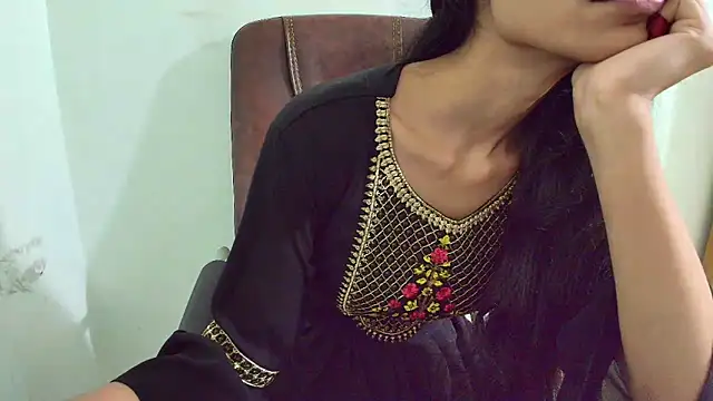 Snapshot of Srabontii chatting on 03.20.25 Srabontii online show from 03.20.25