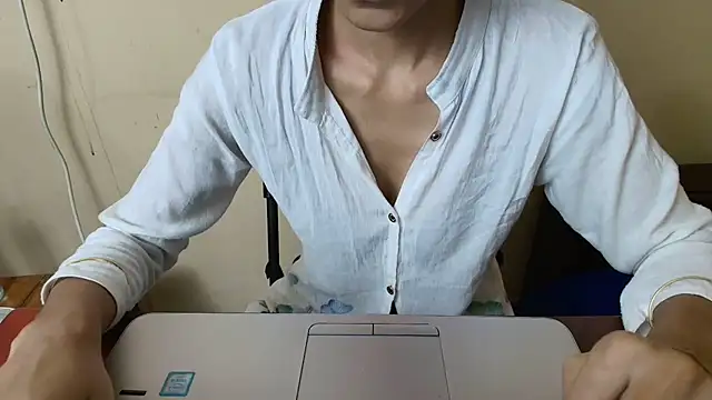 Snapshot of Srabontii chatting on 11.23.25 Srabontii online show from 11.23.25