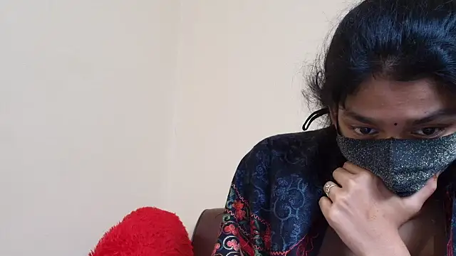 Snapshot of Srabontii chatting on 11.29.25 Srabontii online show from 11.29.25