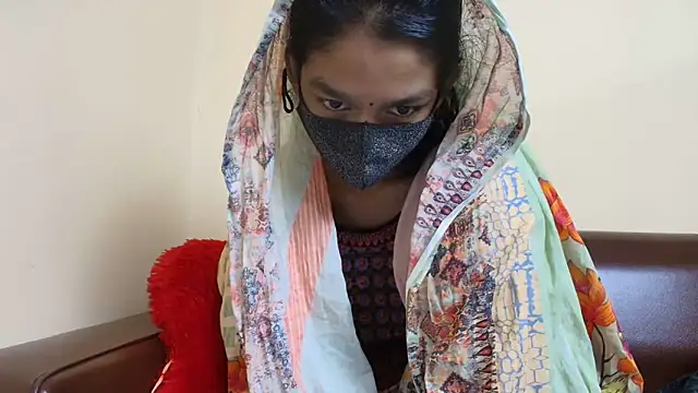 Snapshot of Srabontii chatting on 12.02.25 Srabontii online show from 12.02.25