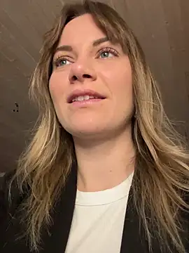 Snapshot of Milla__one chatting on 12.12.24 Milla  one online show from 12.12.24