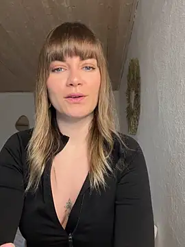 Snapshot of Milla__one chatting on 02.12.25 Milla  one online show from 02.12.25