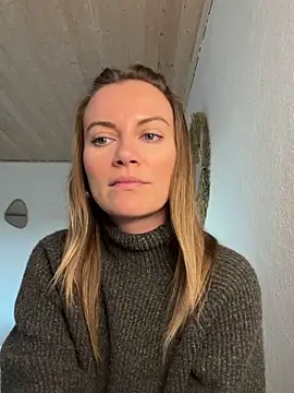 Snapshot of Milla__one chatting on 03.04.25 Milla  one online show from 03.04.25