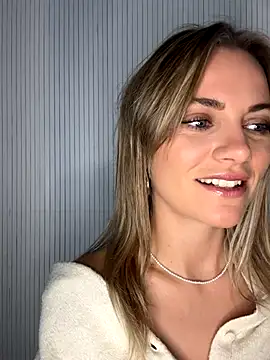 Snapshot of Milla__one chatting on 09.25.25 Milla  one online show from 09.25.25